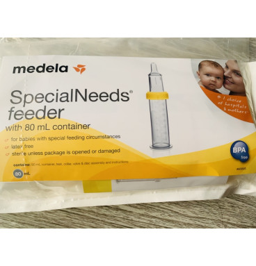 Medela special needs feeder hỗ trợ bé bú yếu